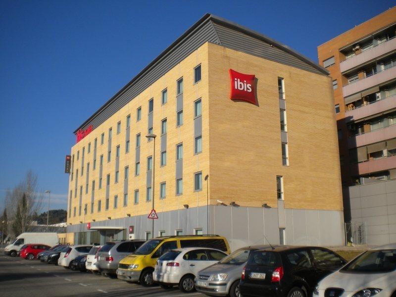 Ibis Barcelona Molins De Rei Hotel Bagian luar foto