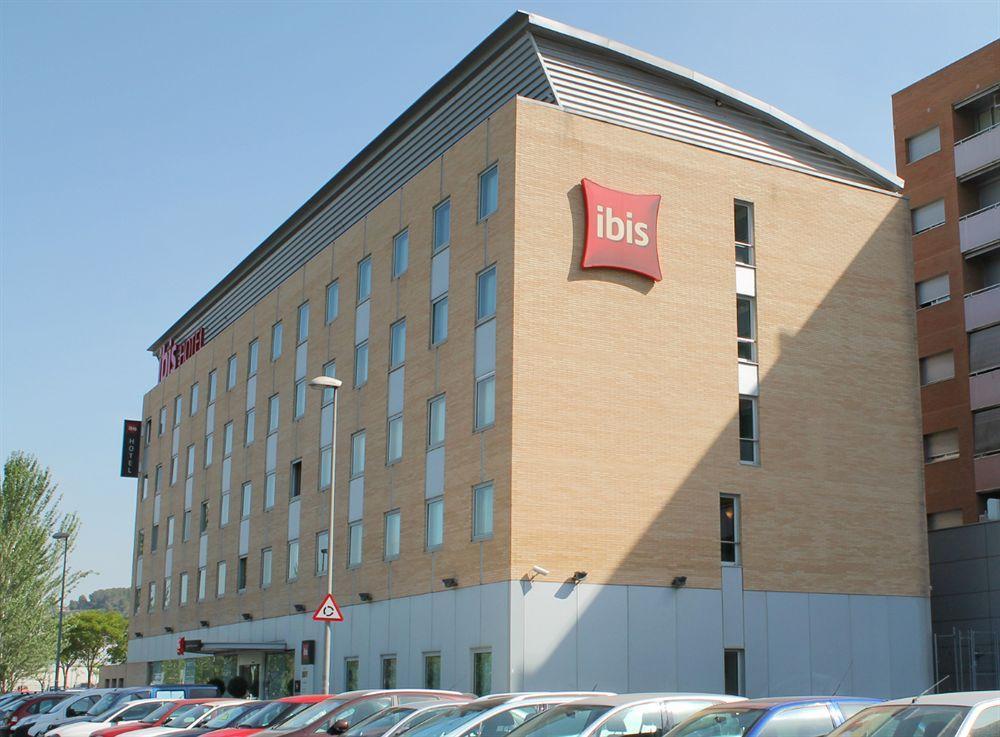 Ibis Barcelona Molins De Rei Hotel Bagian luar foto